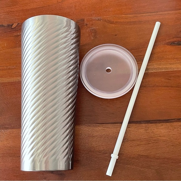 Starbucks 2022 Holiday Silver Swirl Tumbler - Picture 3 of 6